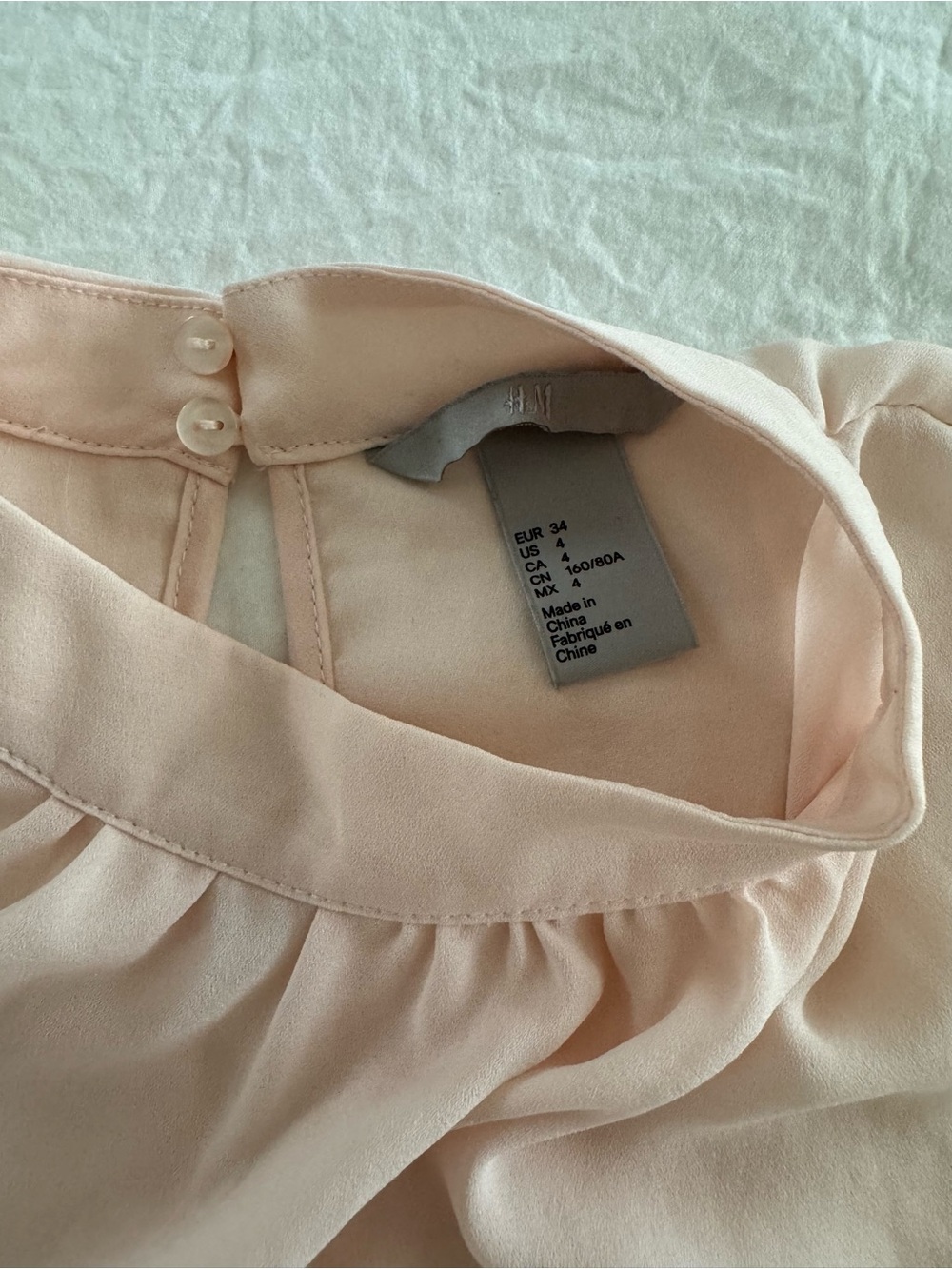 H&M Elegant Women’s Blush Pink Ruffle-Sleeve Top - Picture 5 of 10